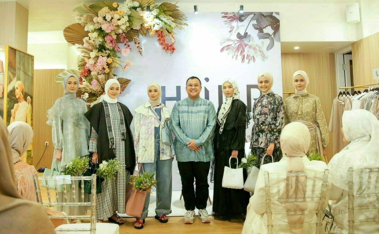 Konsep dan Suasana yang Menyenangkan Untuk Belanja Fesyen Muslim di HIJUP Store